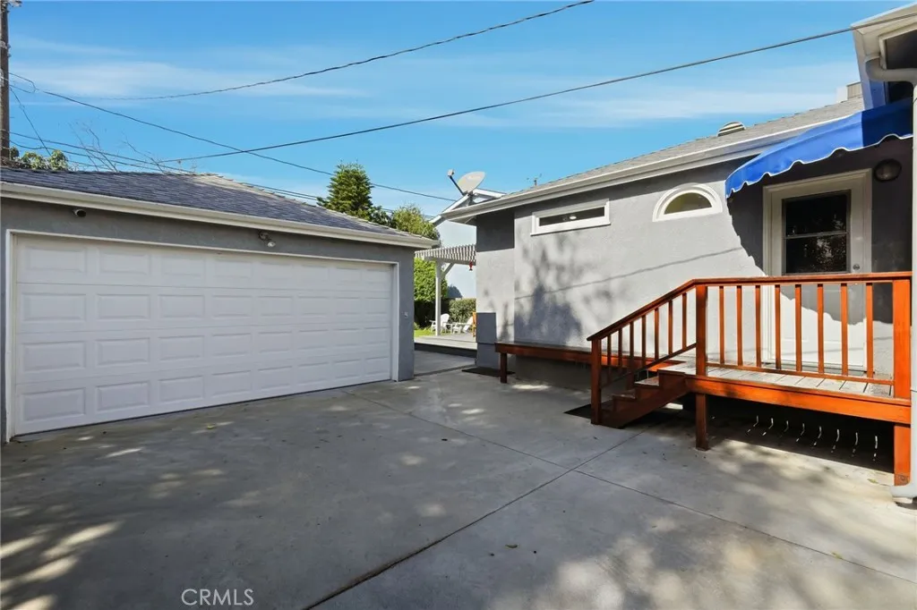 1025 N Screenland Drive, Burbank, California 91505 home-pic-30