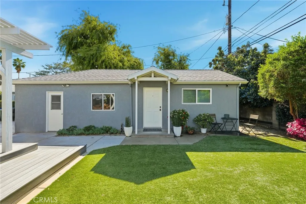 1025 N Screenland Drive, Burbank, California 91505 home-pic-32