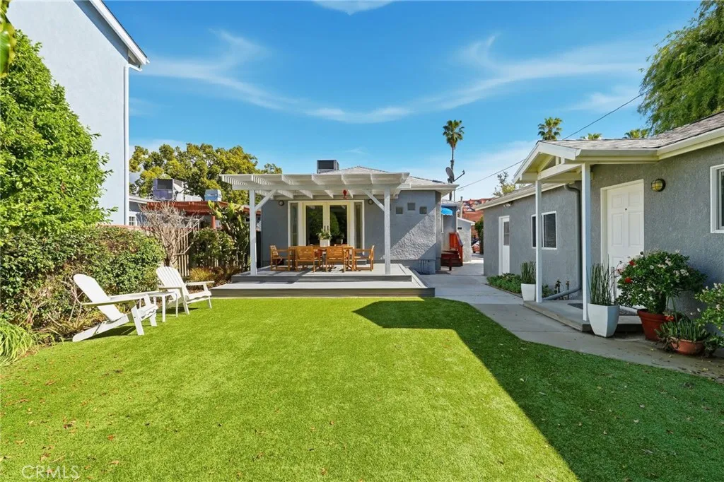 1025 N Screenland Drive, Burbank, California 91505 home-pic-29