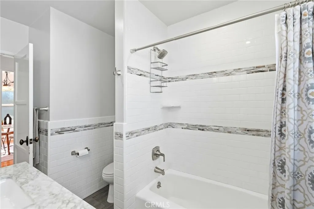 1025 N Screenland Drive, Burbank, California 91505 home-pic-18