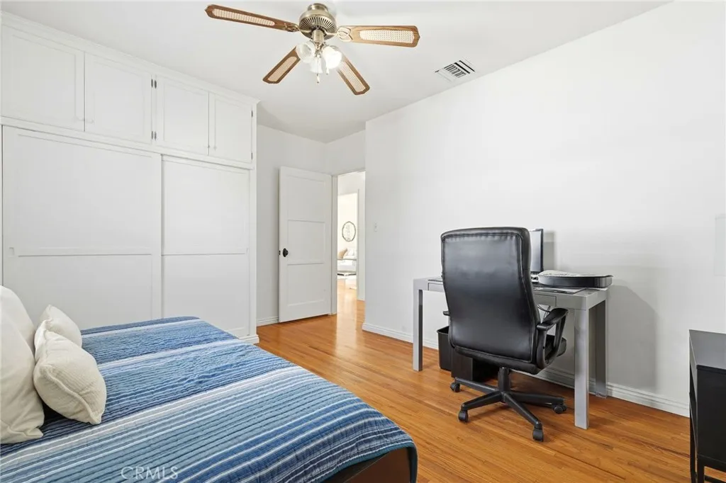 1025 N Screenland Drive, Burbank, California 91505 home-pic-19