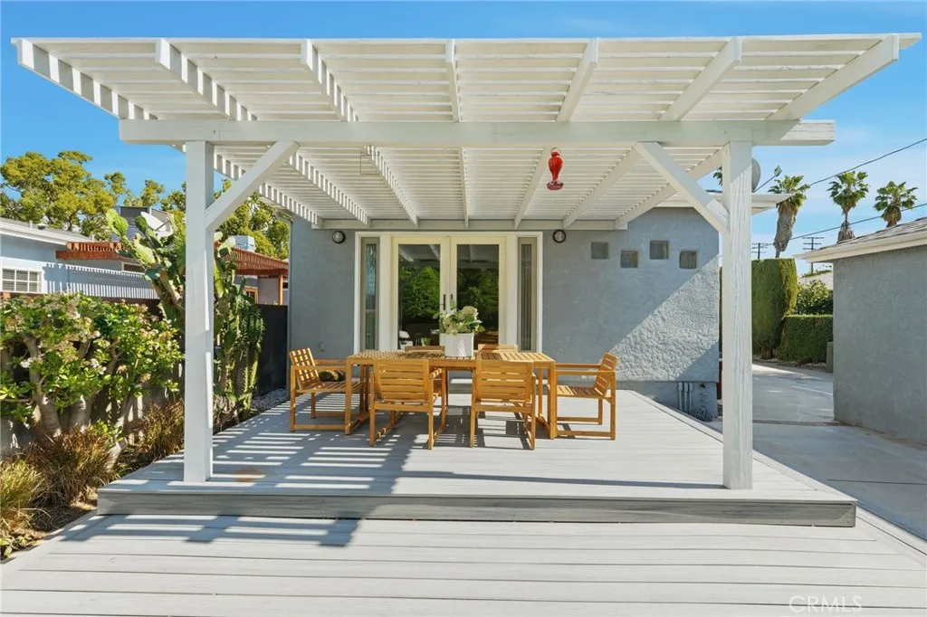 1025 N Screenland Drive, Burbank, California 91505 home-pic-28