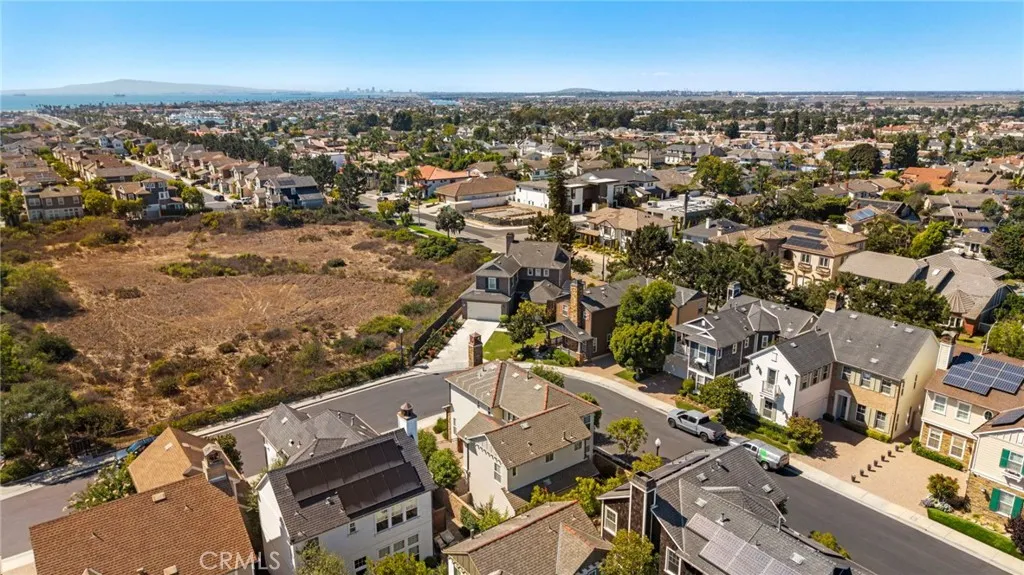 17272 Tidalridge Lane, Huntington Beach, California 92649 home-pic-48