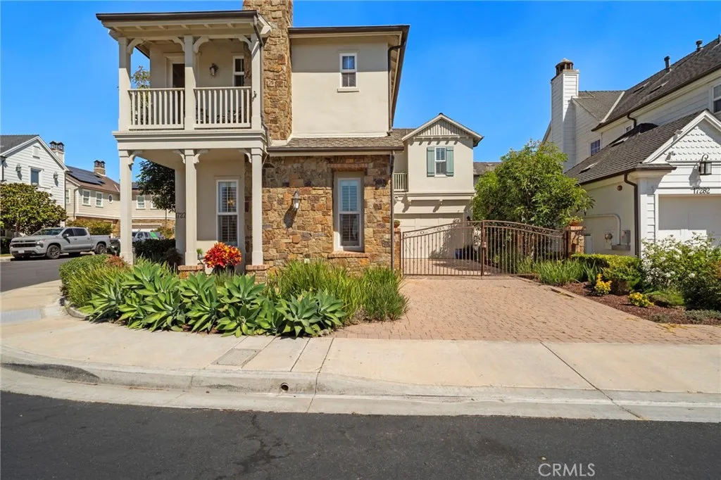17272 Tidalridge Lane, Huntington Beach, California 92649 home-pic-1