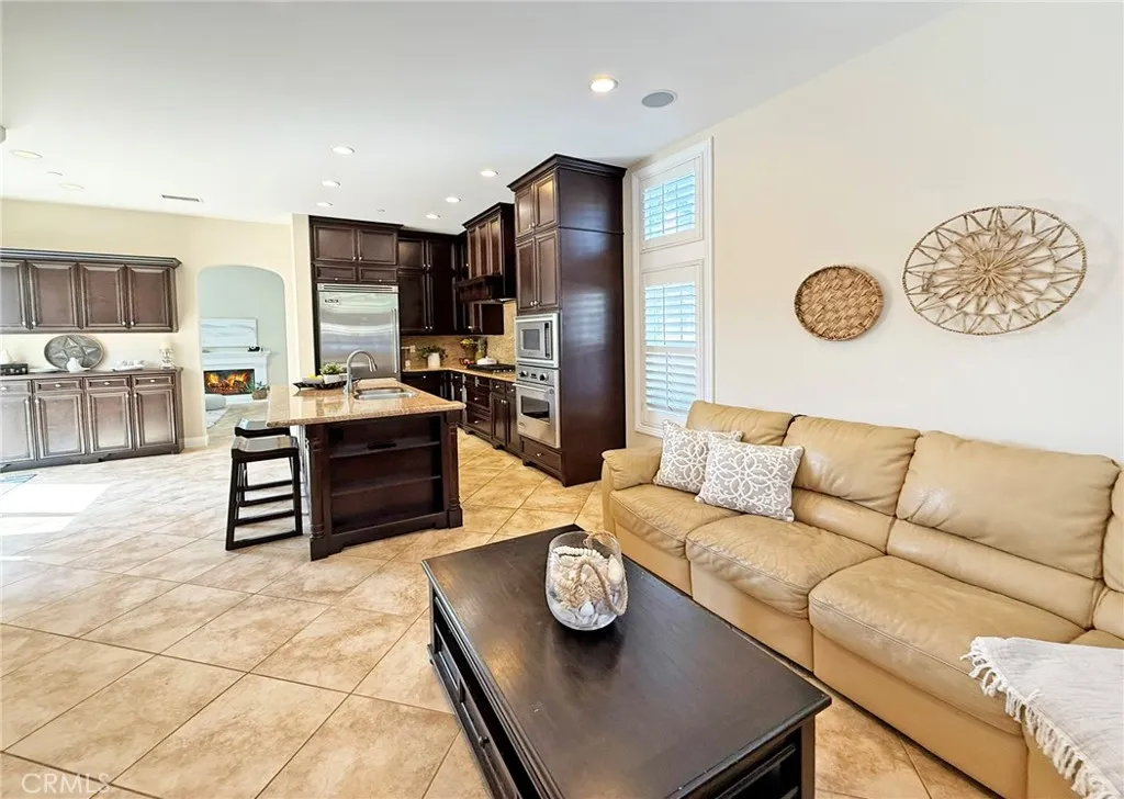 17272 Tidalridge Lane, Huntington Beach, California 92649 home-pic-17