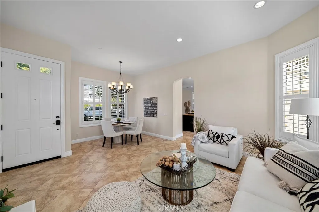 17272 Tidalridge Lane, Huntington Beach, California 92649 home-pic-10