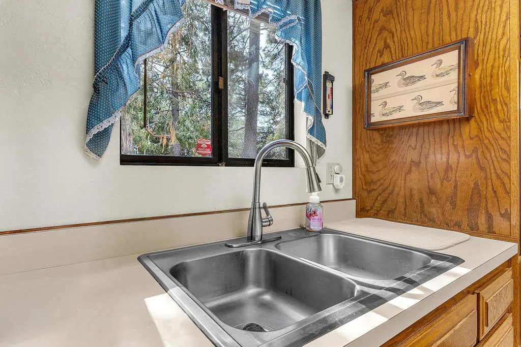 53037 Rockmere Drive, Idyllwild, California 92549 home-pic-24
