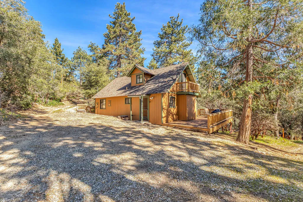 53037 Rockmere Drive, Idyllwild, California 92549 home-pic-1