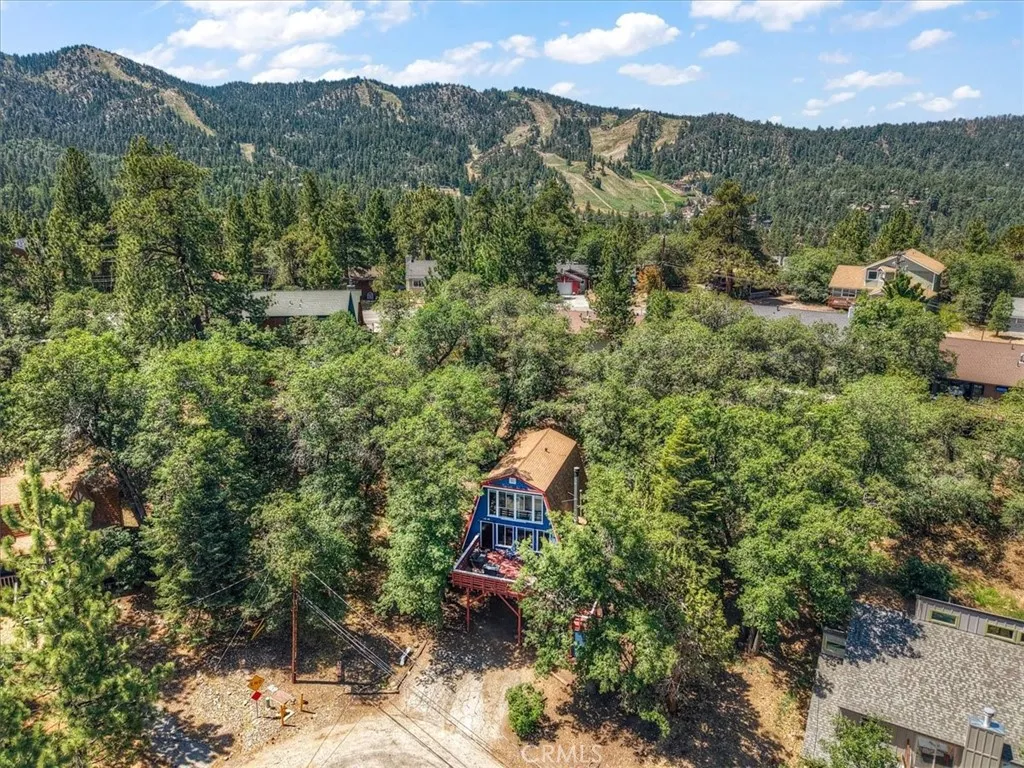 1351 Silverado, Big Bear City, California 92314 home-pic-2