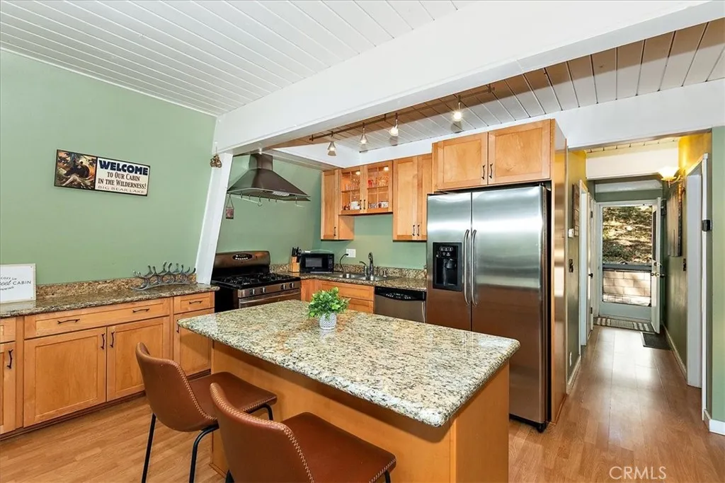 1351 Silverado, Big Bear City, California 92314 home-pic-10