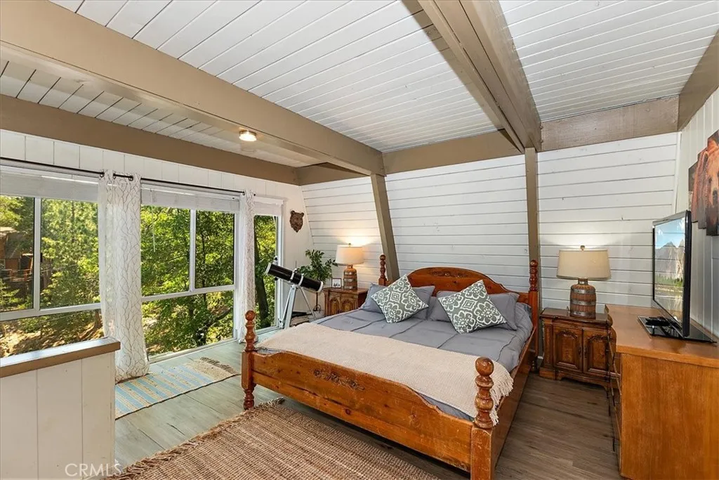 1351 Silverado, Big Bear City, California 92314 home-pic-14