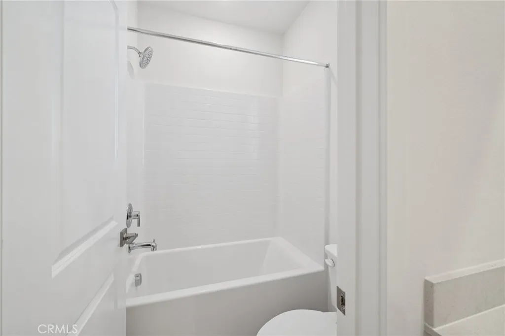 15909 Blue Copper Way, Fontana, California 92336 home-pic-28