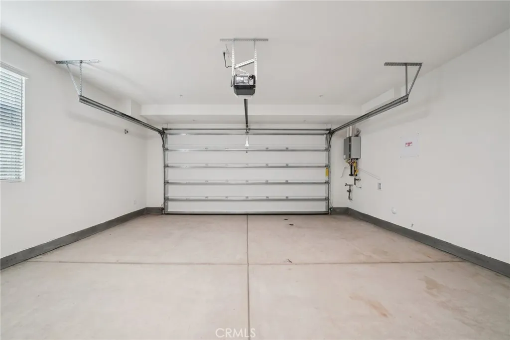 15909 Blue Copper Way, Fontana, California 92336 home-pic-31