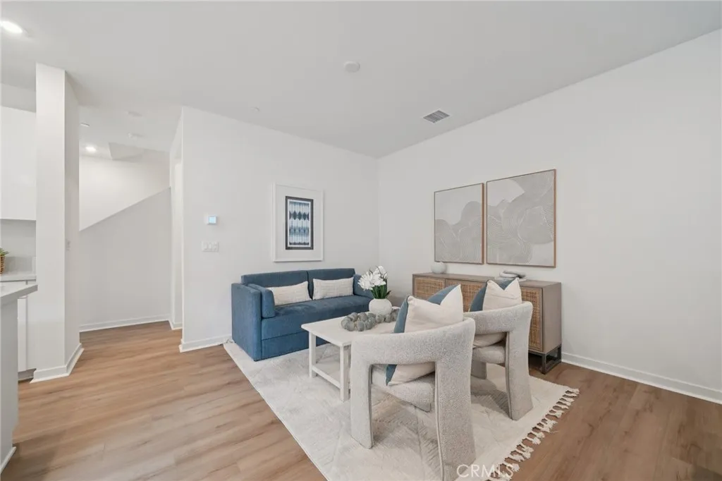 15909 Blue Copper Way, Fontana, California 92336 home-pic-8
