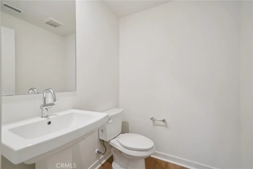 15909 Blue Copper Way, Fontana, California 92336 home-pic-7
