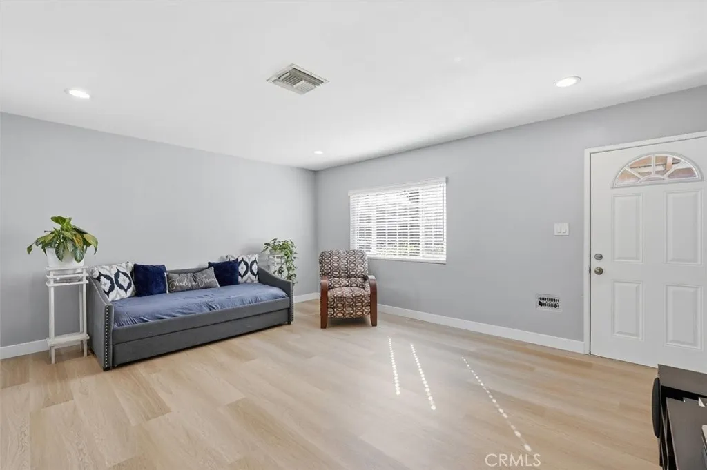 5017 W 118th Place, Hawthorne, California 90250 home-pic-25