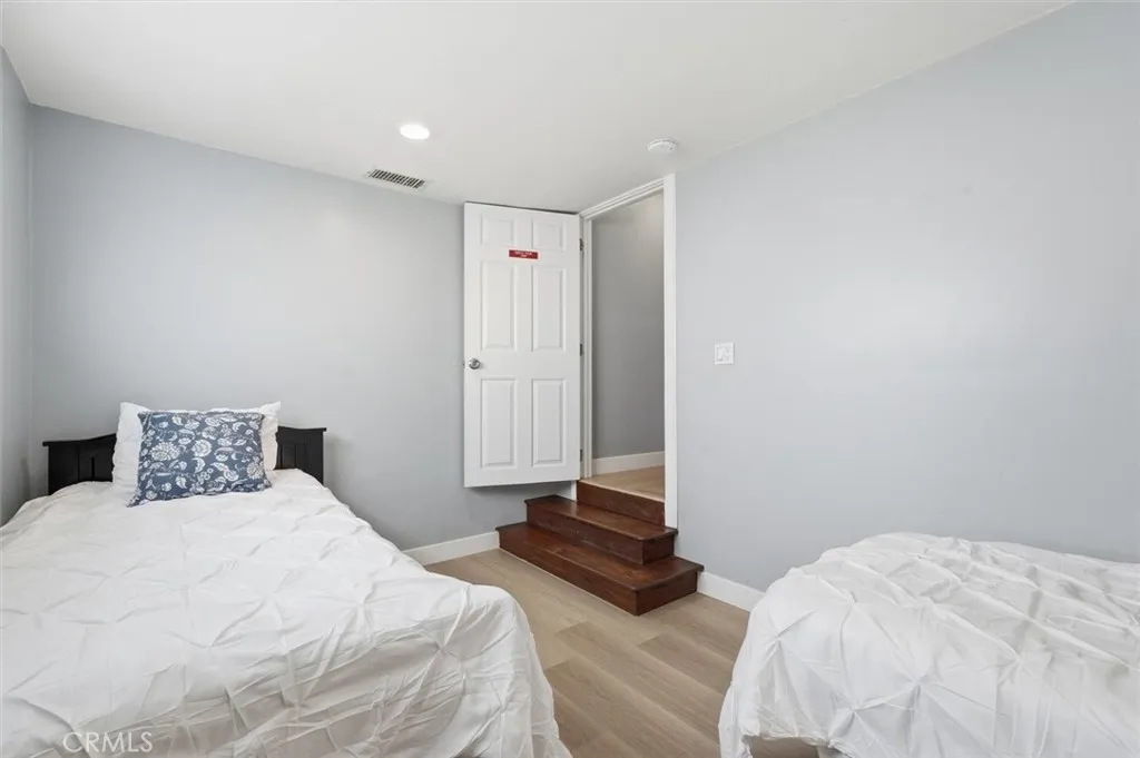 5017 W 118th Place, Hawthorne, California 90250 home-pic-33