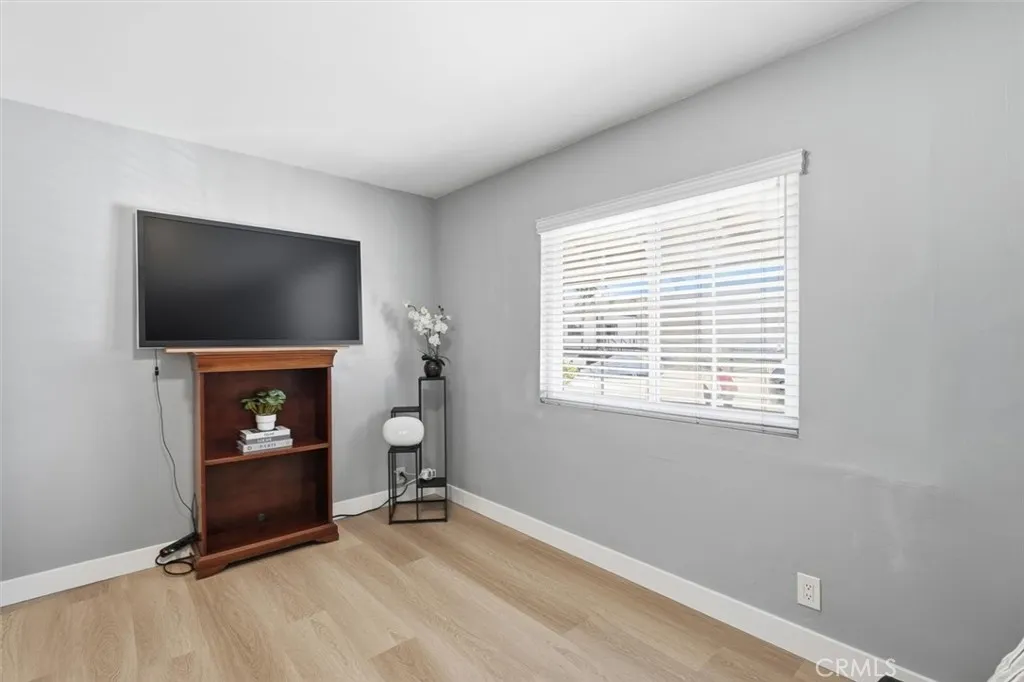 5017 W 118th Place, Hawthorne, California 90250 home-pic-37