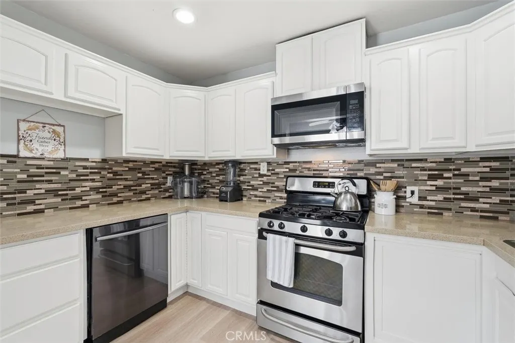 5017 W 118th Place, Hawthorne, California 90250 home-pic-20