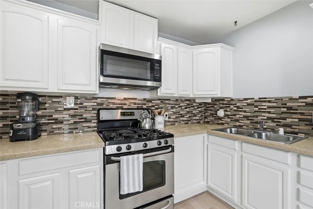 5017 W 118th Place, Hawthorne, California 90250 home-pic-21
