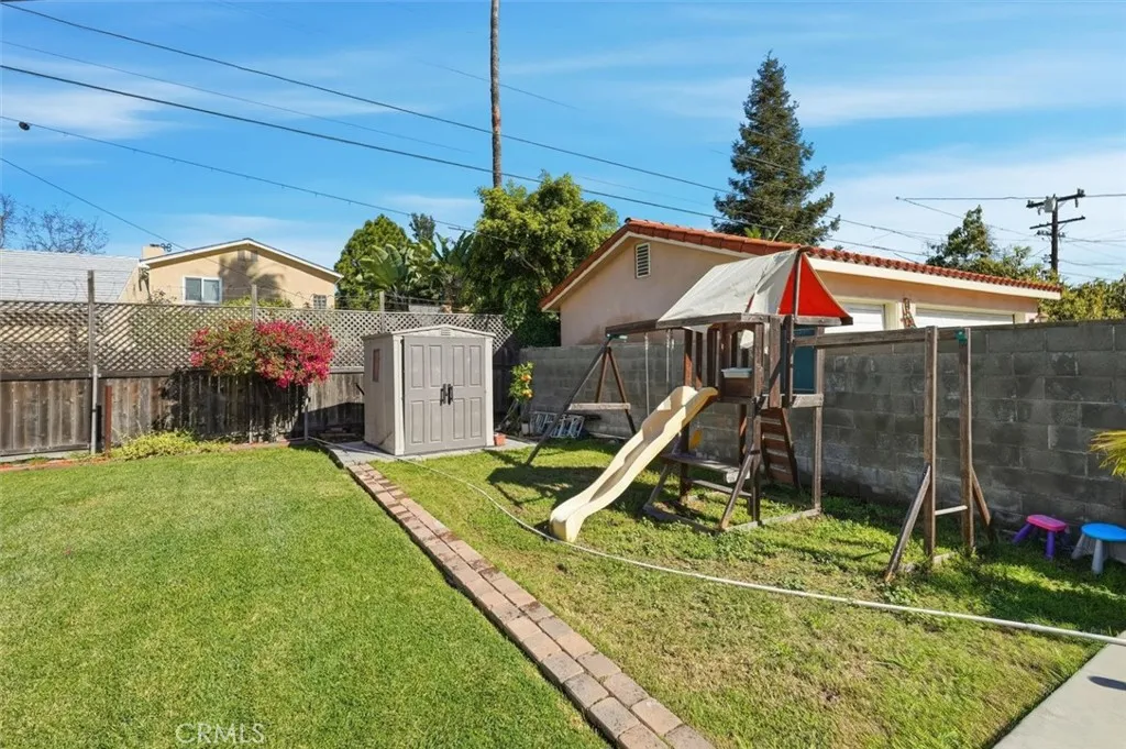 5017 W 118th Place, Hawthorne, California 90250 home-pic-43