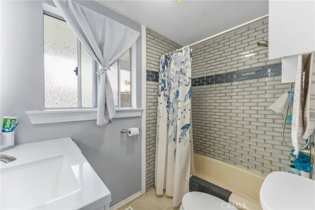 3866 Gates Place, Riverside, California 92504 home-pic-28