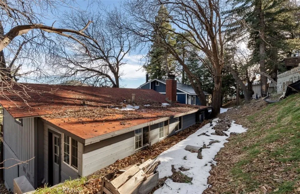 31954 Pine Cone, Running Springs, California 92382 home-pic-19