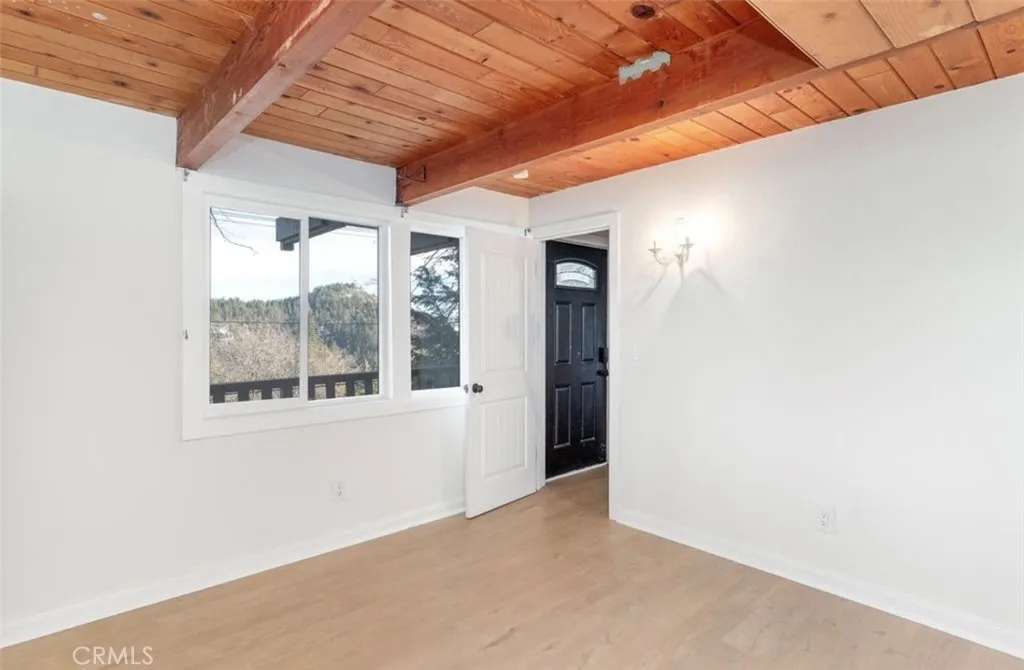 31954 Pine Cone, Running Springs, California 92382 home-pic-23