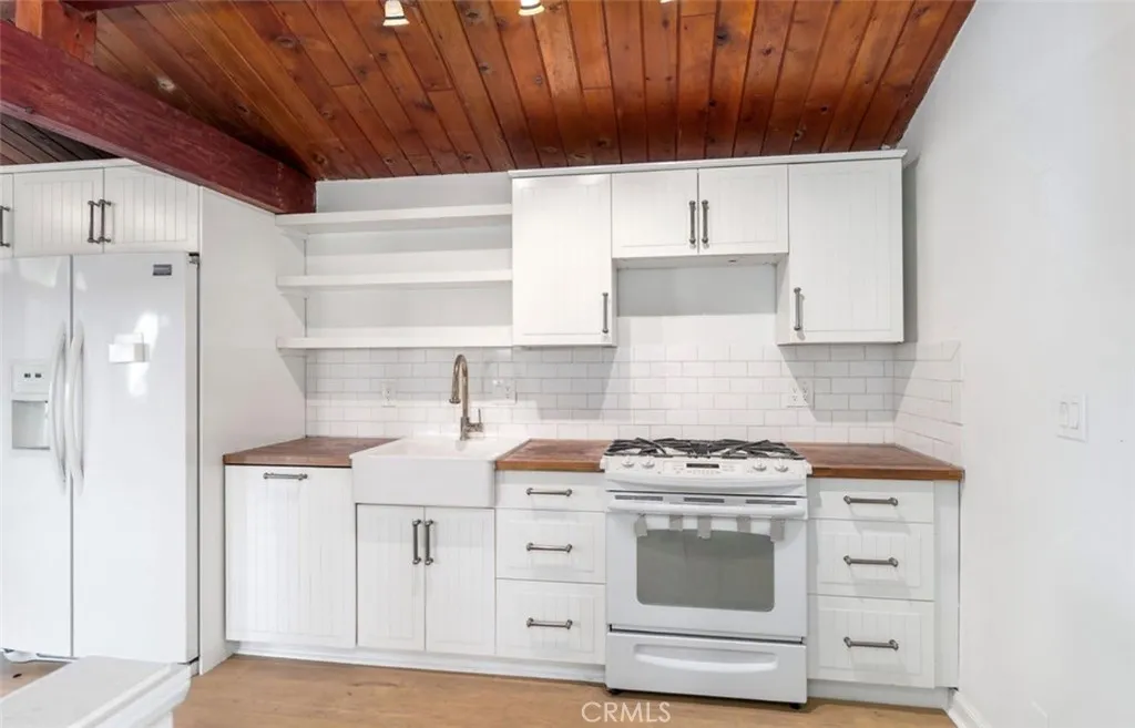 31954 Pine Cone, Running Springs, California 92382 home-pic-25