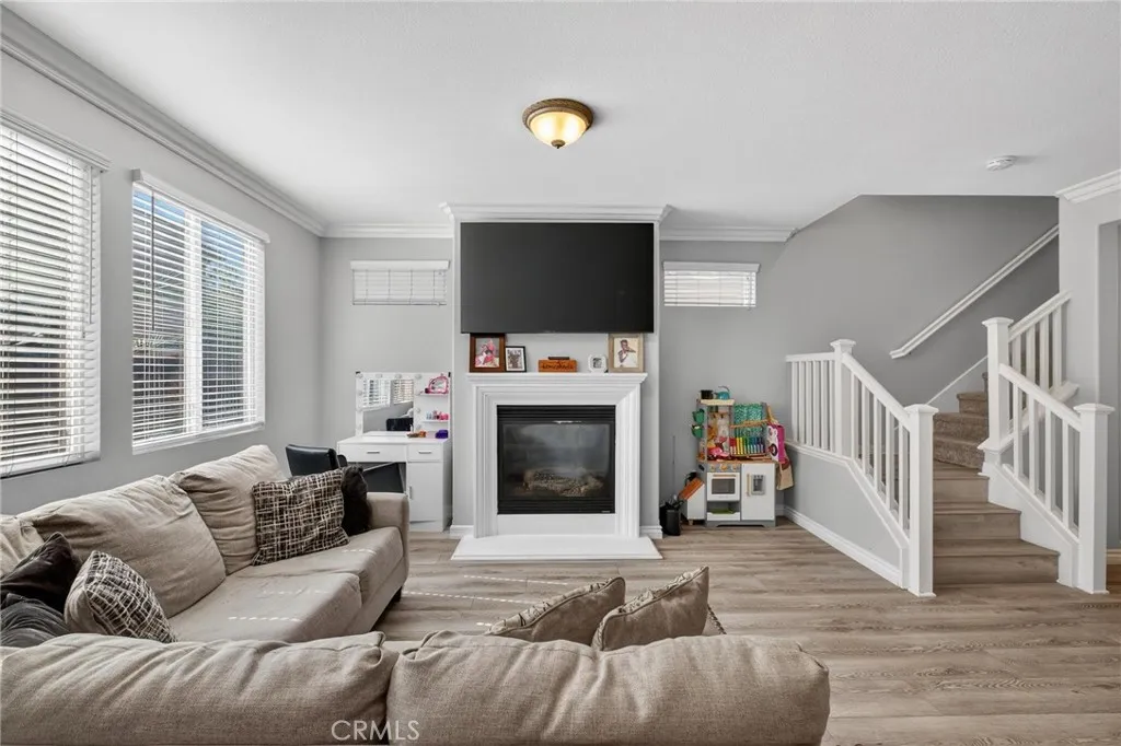 3686 W Scribner, Inglewood, California 90305 home-pic-7