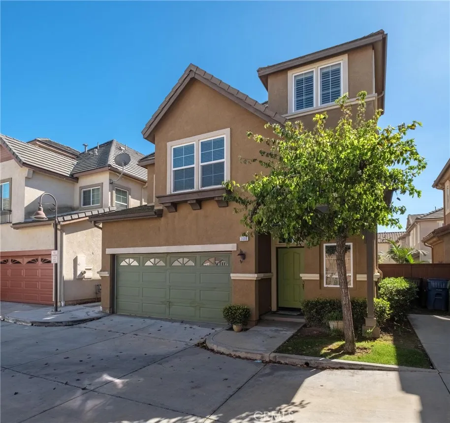 3686 W Scribner, Inglewood, California 90305 home-pic-2