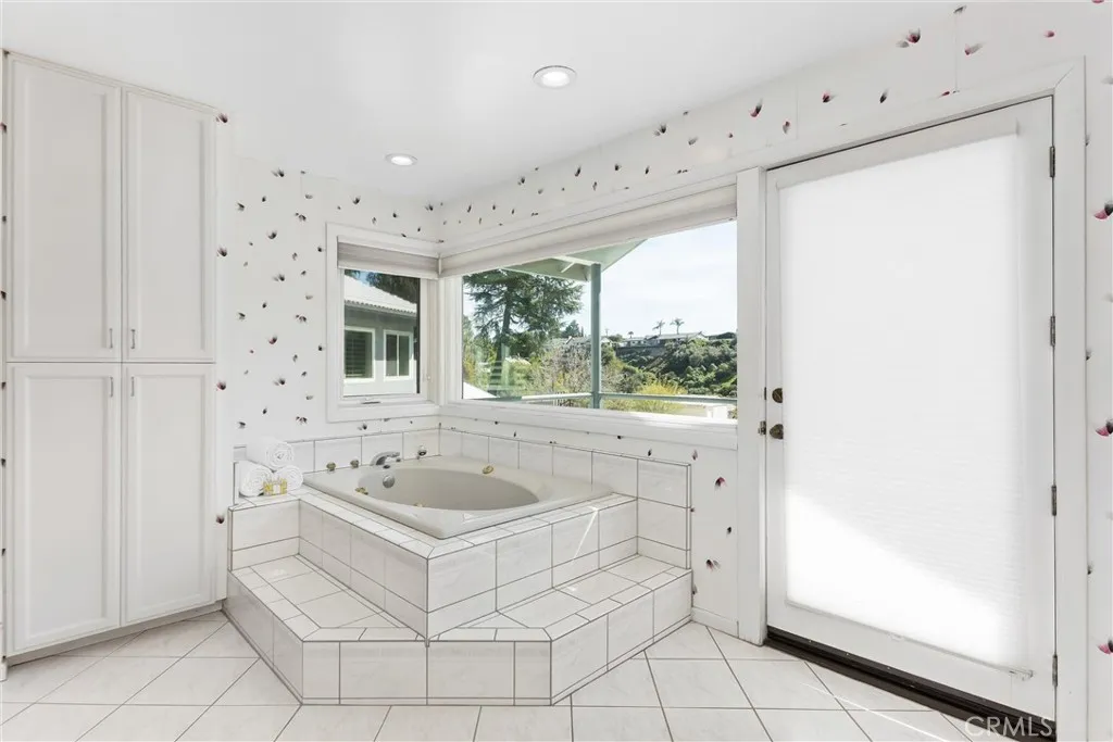 30693 E Sunset S, Redlands, California 92373 home-pic-38