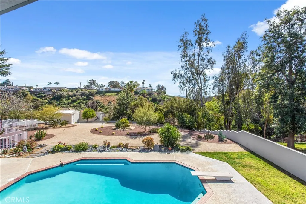 30693 E Sunset S, Redlands, California 92373 home-pic-39