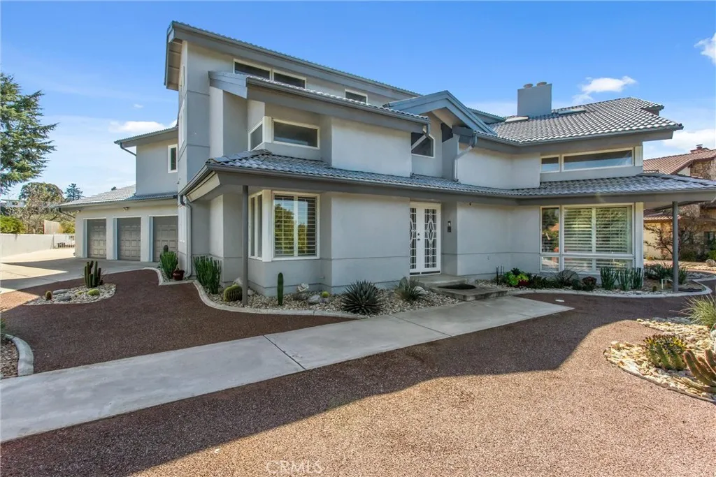 30693 E Sunset S, Redlands, California 92373 home-pic-2