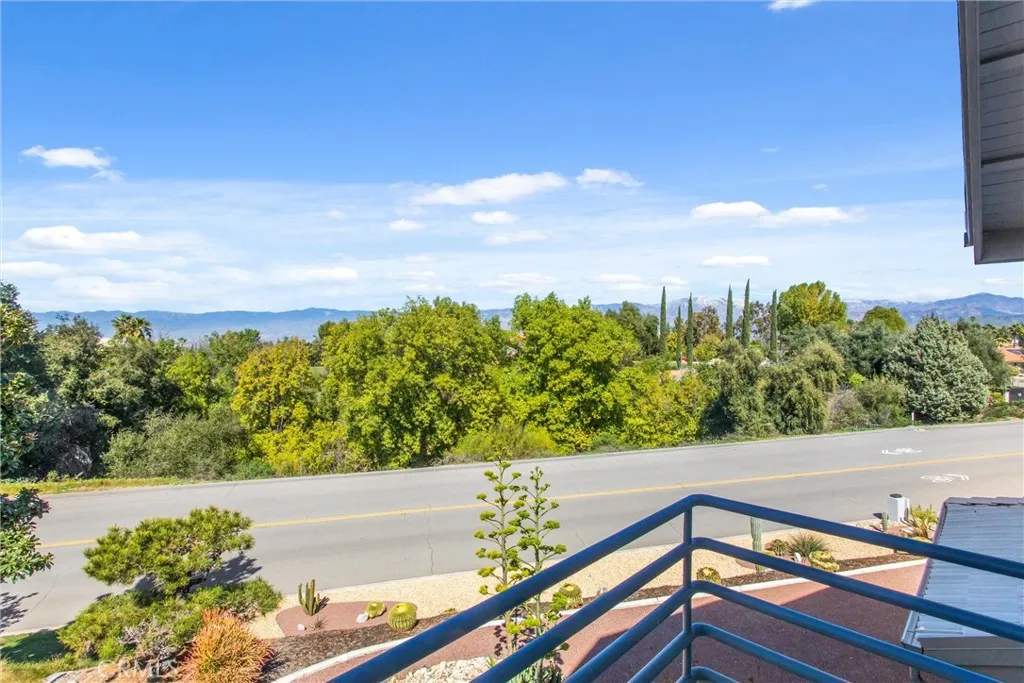 30693 E Sunset S, Redlands, California 92373 home-pic-40