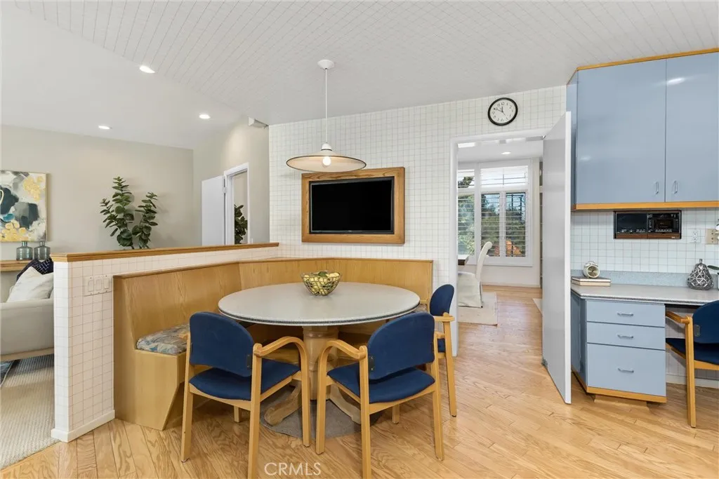 30693 E Sunset S, Redlands, California 92373 home-pic-17