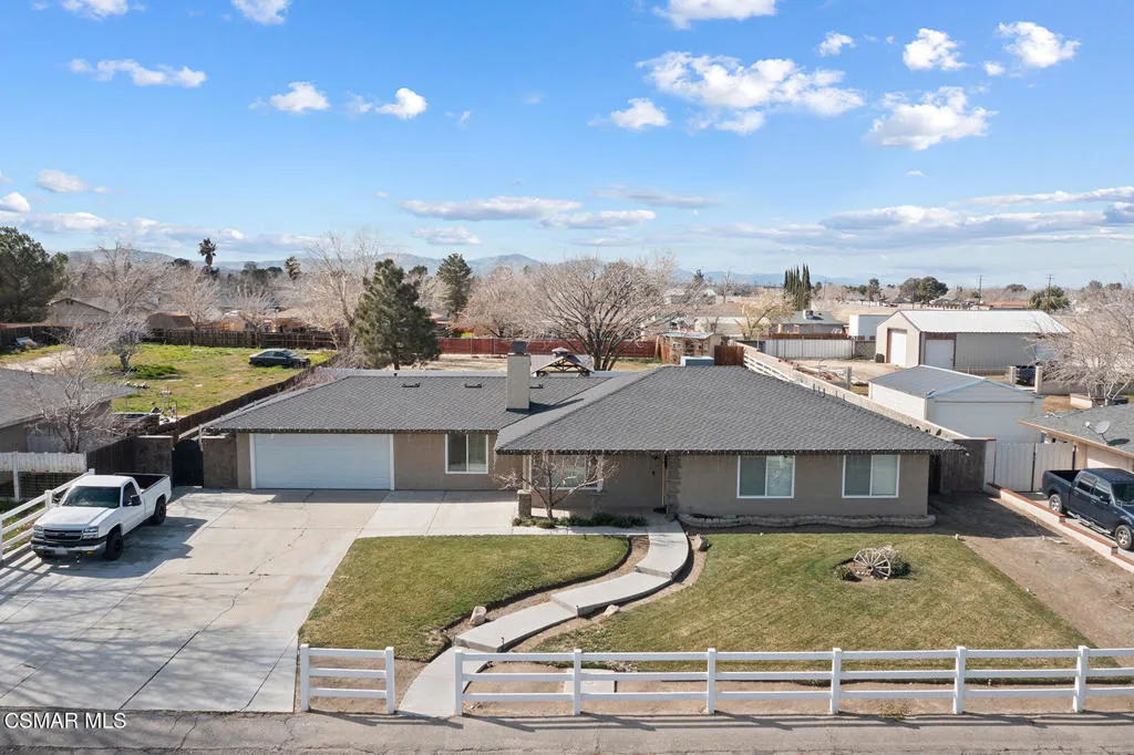 37125 95th Street E, Littlerock, California 93543 home-pic-1