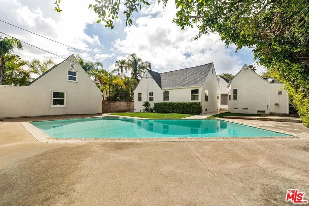512 N Elm Drive, Beverly Hills, California 90210 home-pic-41