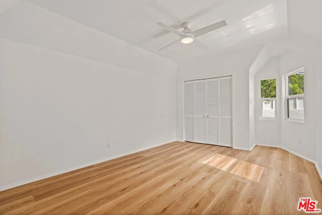 512 N Elm Drive, Beverly Hills, California 90210 home-pic-23