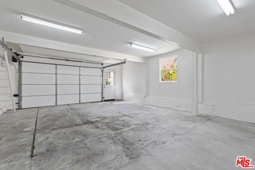 512 N Elm Drive, Beverly Hills, California 90210 home-pic-49