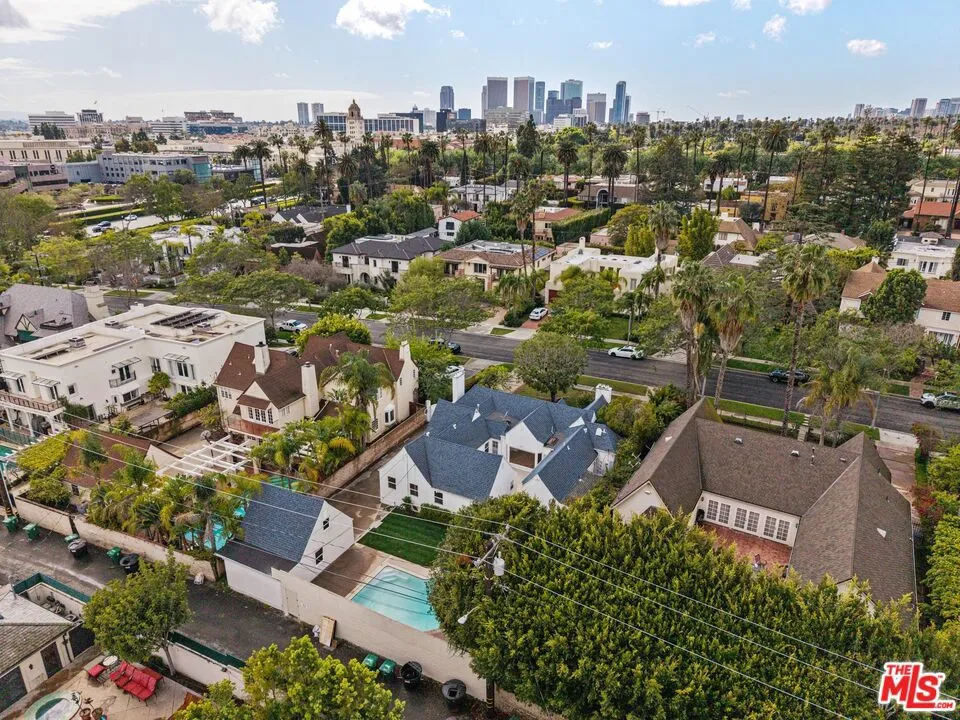 512 N Elm Drive, Beverly Hills, California 90210 home-pic-55