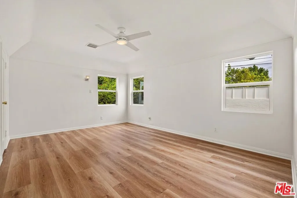 512 N Elm Drive, Beverly Hills, California 90210 home-pic-34