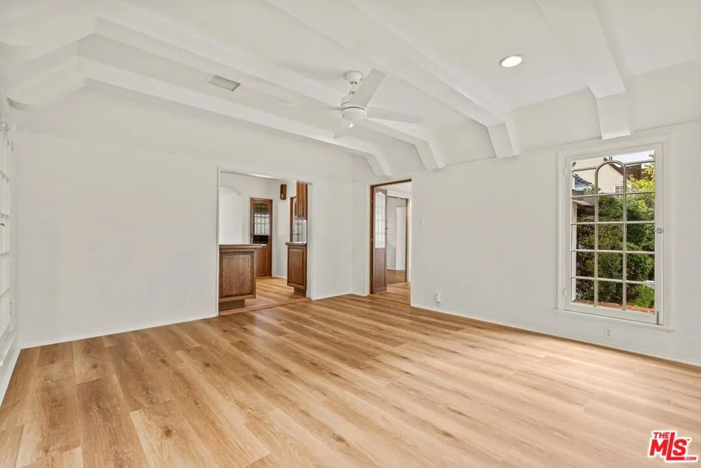512 N Elm Drive, Beverly Hills, California 90210 home-pic-21