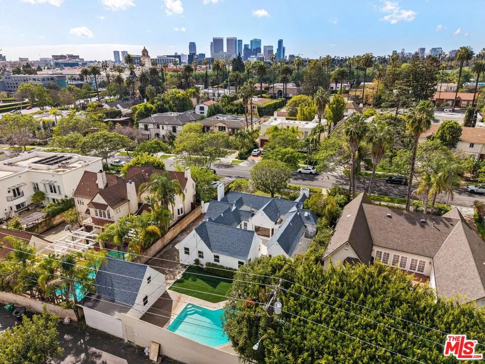 512 N Elm Drive, Beverly Hills, California 90210 home-pic-57