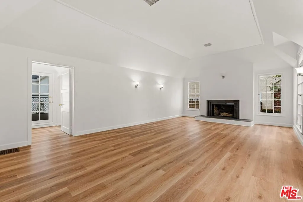 512 N Elm Drive, Beverly Hills, California 90210 home-pic-6
