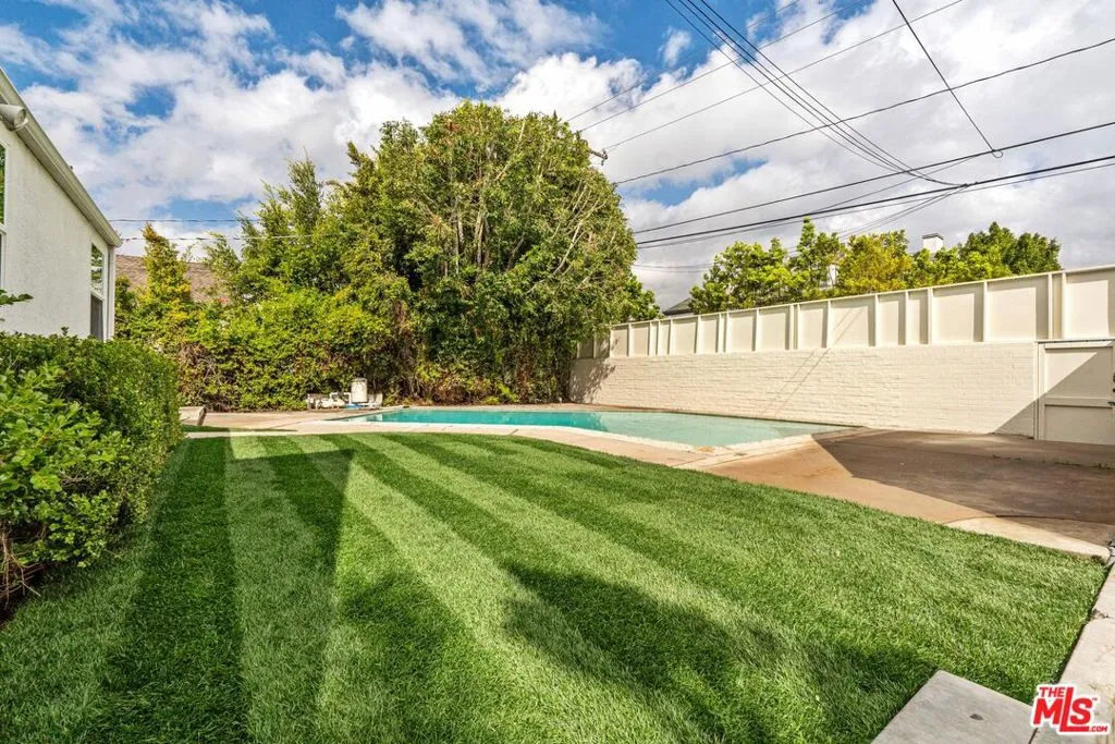 512 N Elm Drive, Beverly Hills, California 90210 home-pic-44