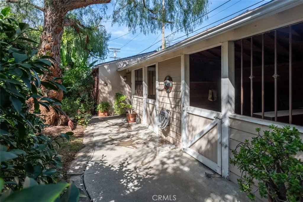 1415 Garden Street, Glendale, California 91201 home-pic-26