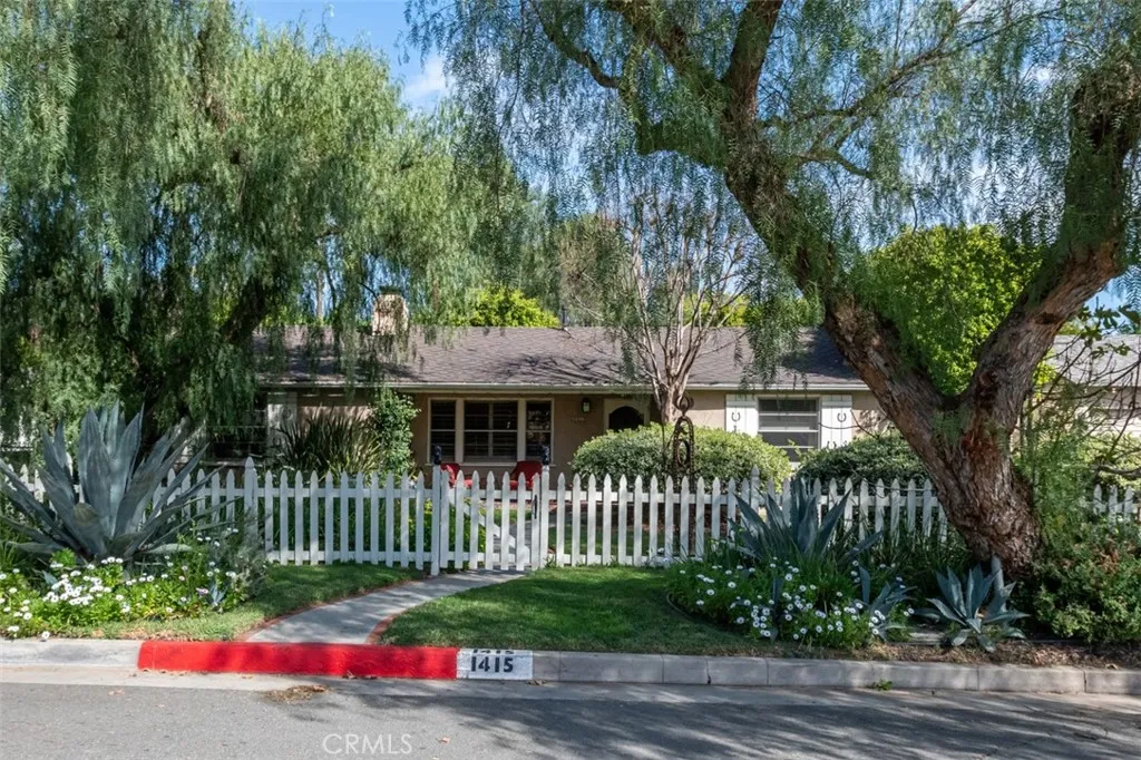 1415 Garden Street, Glendale, California 91201 home-pic-1
