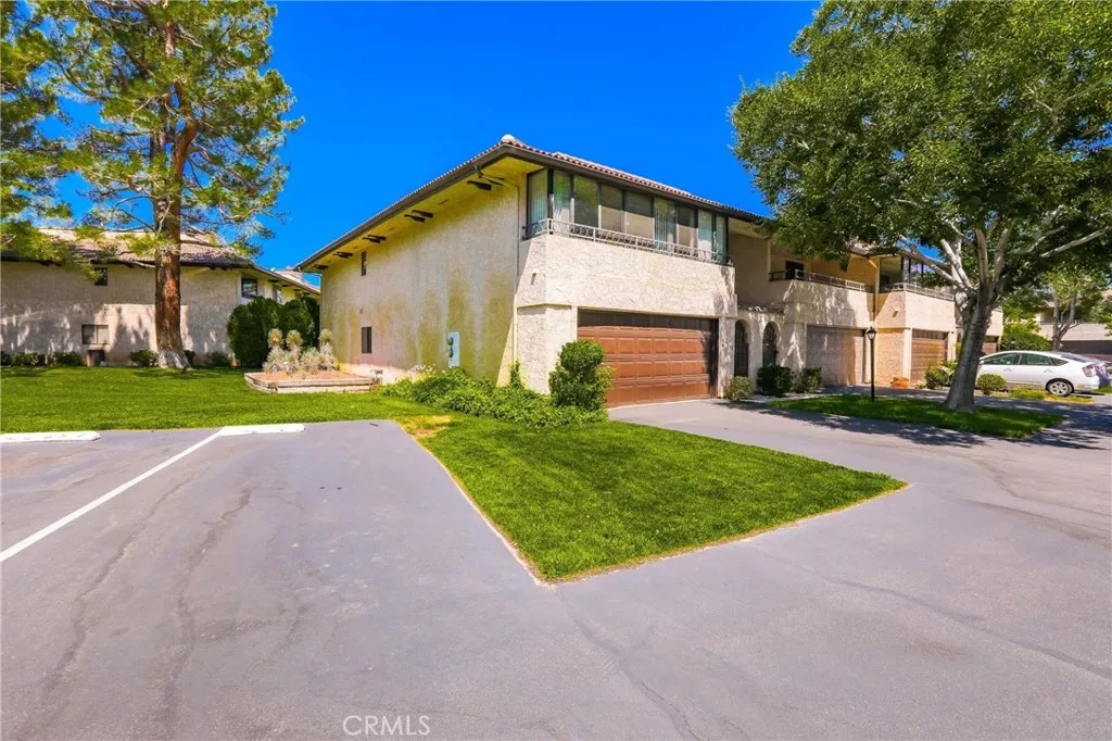 40049 Bluebird, Palmdale, California 93551 home-pic-4