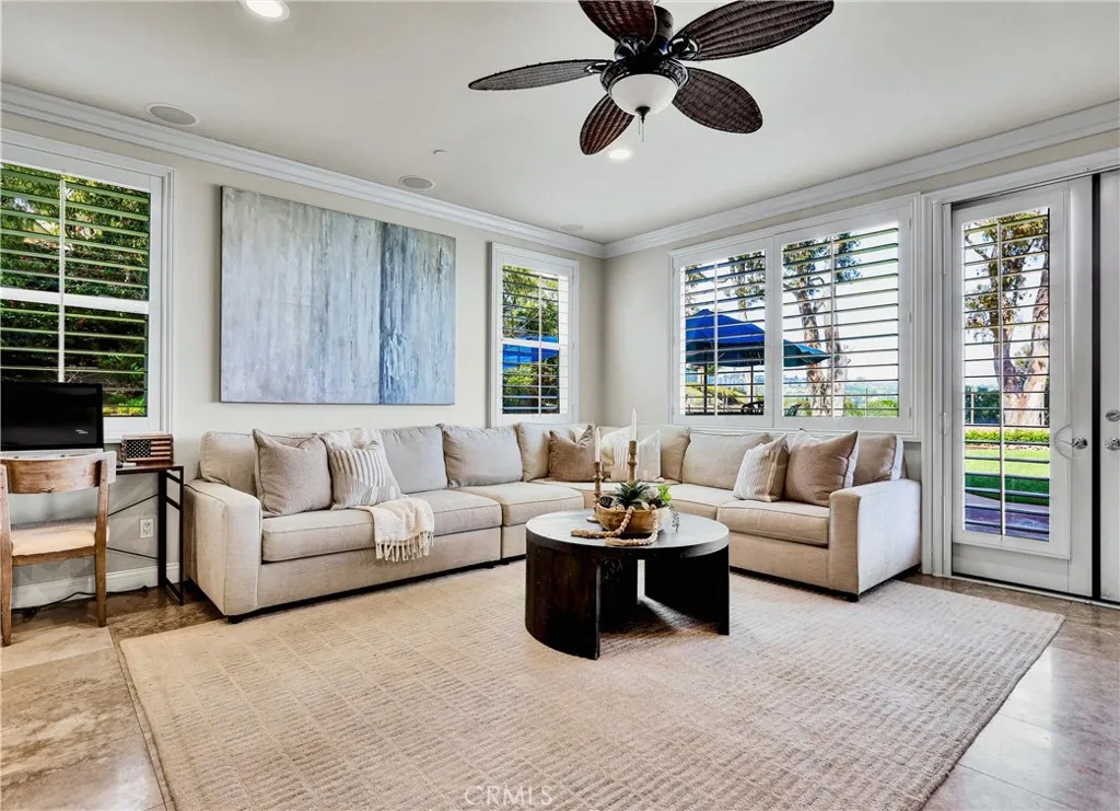 16 Lapis Avenue, Dana Point, California 92629 home-pic-15